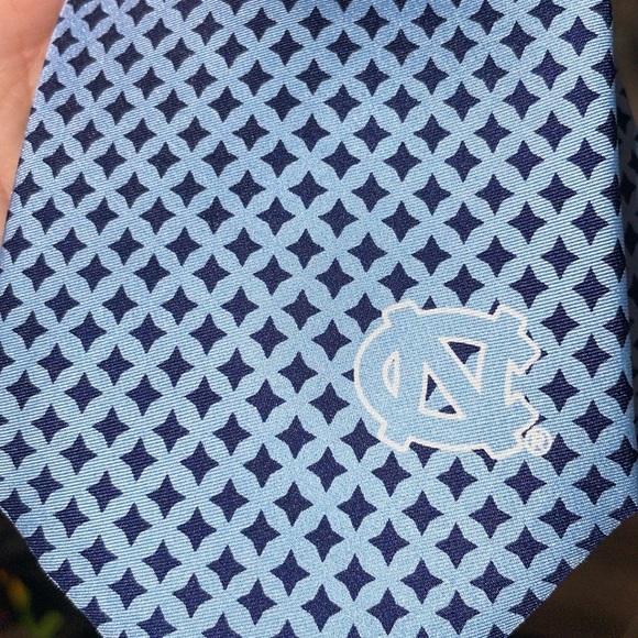 Eagle Wings Geometric Silk University of North Carolina Necktie Tie Diamante - Picture 13 of 13